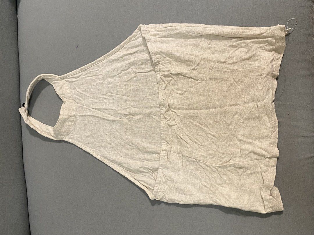 Halter top (Category: Sleeveless) located in Naga. Submitted by isaid_tin (Listing ID 1463776513, Image 3). Description: .