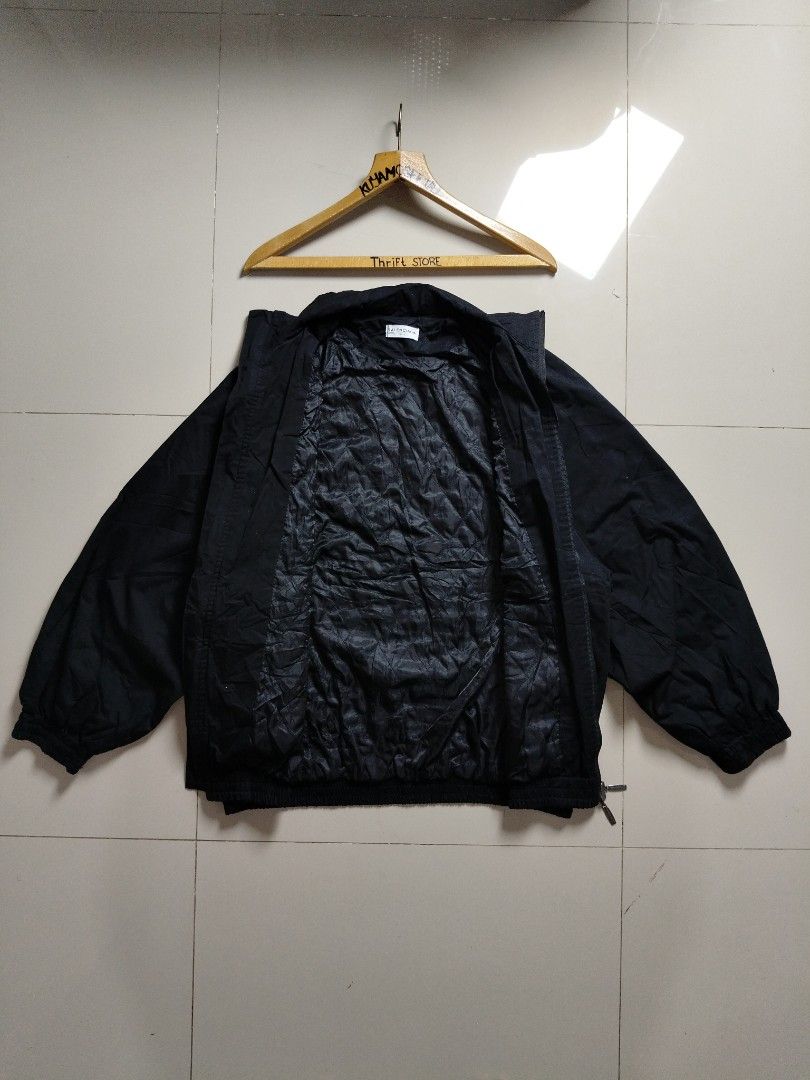 Harrington Balenciaga Triple black Embroid Logo (Category: Coats, Jackets and Outerwear) located in Ilagan. Submitted by goodsanddeals-a73c28 (Listing ID 1463769779, Image 2). Description: Like new condition Width : 26 Length : 28 Color rate : 9.5/10 or Better Message me if you interested 📩.