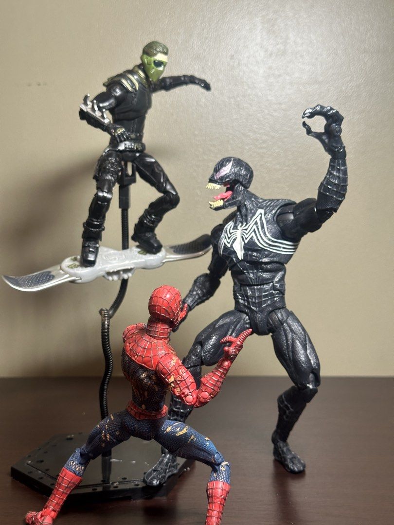 Hasbro 360 Venom Figure (Category: Figurines & Statues) located in Manila. Submitted by pascualui52766 (Listing ID 1463834833, Image 3). Description: Hard to Find Hasbro 360 Line Venom Fig -8 Inches of Happiness -Movable Jaw and Fingers -Perfect for recreating spiderman 3 Scene FAQS: LOC: Lower Antipolo, Rizal MOP: Gcash, Cash, Maribank, BPI MOD: LaLaMove/LBC.