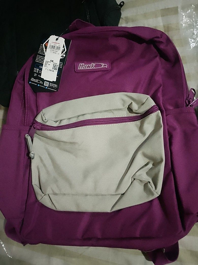 Hawk Backpack - Purple (Category: Backpacks) located in Quezon City. Submitted by emeraldgy (Listing ID 1463843969, Image 1). Description: - Purple Hawk backpack -Brandnew -Large size - Light grey front pocket with zipper - Padded straps for comfort - Ideal for school or everyday use - Original tag still attached -Original Price: Php 1,159.00.