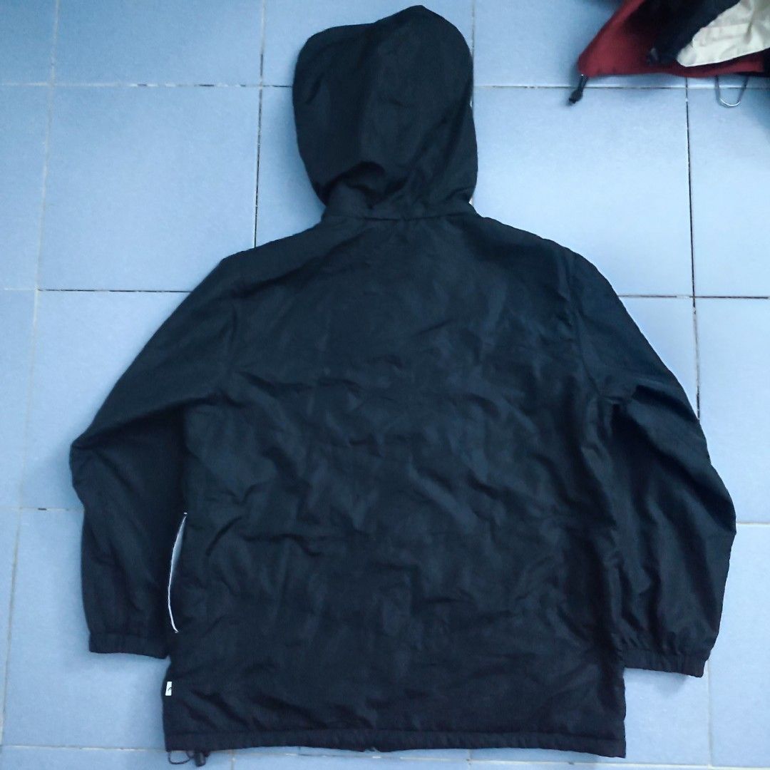 HEAD Vintage Semi-Puff Jacket | Black (Category: Coats, Jackets and Outerwear) located in Santa Cruz. Submitted by oreosthrift.co (Listing ID 1463853390, Image 3). Description: PRELOVED CLOTHING † handpicked & carefully selected quality pieces • affordable prices DM to claim 📩.