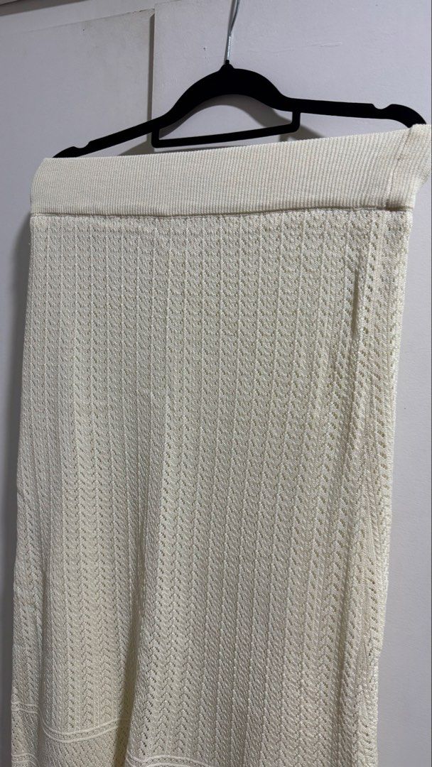 Heather Cream Knit Maxi Skirt (Category: Skirts) located in Orani. Submitted by iveecrz (Listing ID 1463907850, Image 3). Description: Size 24-33 inch (garterize) Fits S-L.