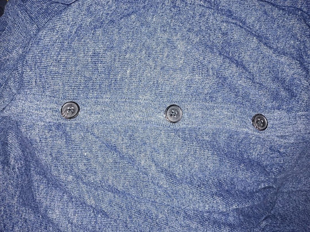H&M (Category: Longsleeves) located in Caloocan City. Submitted by nottyprelovedph (Listing ID 1463749787, Image 3). Description: 26x20 M ON TAG.