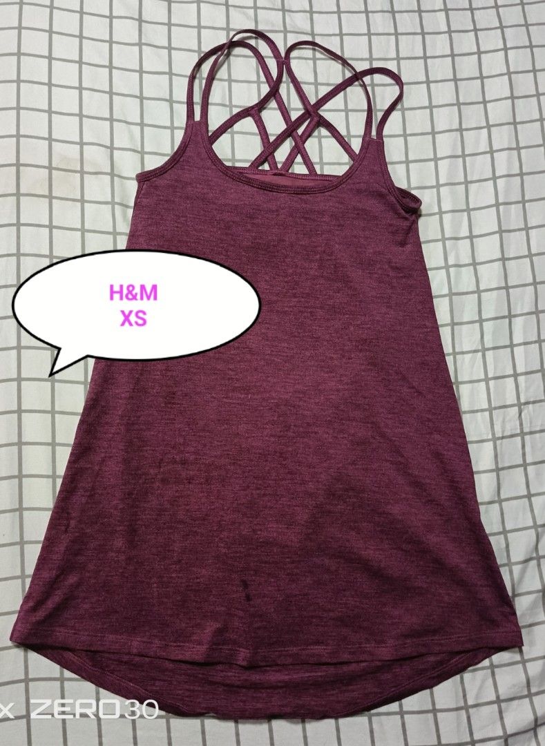 H&M ACTIVEWEAR TOPS XS (Category: Activewear) located in Quezon City. Submitted by ahyazheabea (Listing ID 1463833887, Image 1). Description: .