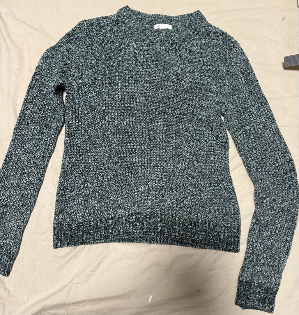 H&M Basic Sweater Size S (Category: Longsleeves) located in Cavite. Submitted by applebz (Listing ID 1463888391, Image 1). Description: - H&M Basic Sweater - Size: S - Color: Marled grey / green-ish and white knit - Versatile: Great for layering or wearing on its own New/Washed - never worn. Perfect for autumn/ Tagaytay December feels. Fits s-m .