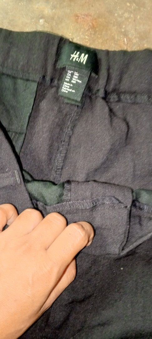H&M Black Linen Blend Pants (Category: Trousers) located in Manila. Submitted by ezekislacl02490 (Listing ID 1463770363, Image 3). Description: - Black H&M pants - Breathable linen blend fabric - Comfortable elasticated back waistband - Secure button and zip closure - Convenient side pockets - Versatile for casual and smart-casual outfits - Effortless to style.