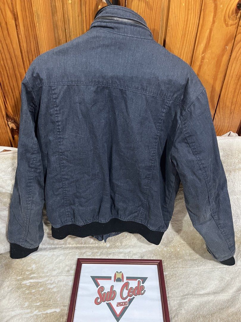 H&M Bomber Jacket (Category: Coats, Jackets and Outerwear) located in Baguio. Submitted by subcode_2600 (Listing ID 1463908605, Image 2). Description: Other details included in the pictures Do not hesitate to message us for questions. Thank you! .