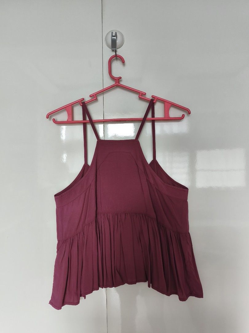 H&M Peplum Top (Category: Others Tops) located in Manila. Submitted by smilefashion08 (Listing ID 1463758724, Image 3). Description: Fits XS-S.