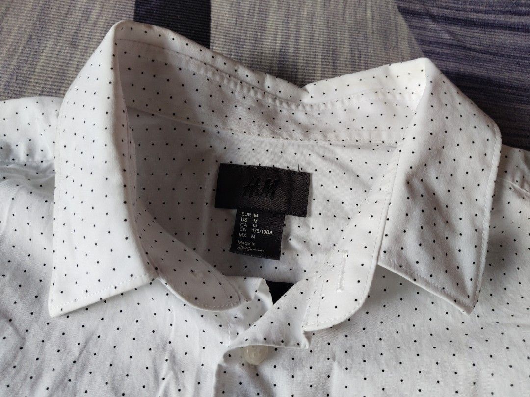 H&M polo longsleeve button down slim fit (Category: Tshirts & Polo Shirts ) located in Batangas. Submitted by eiwoh5586 (Listing ID 1463791402, Image 1). Description: H&M polo long sleeve button down polka dots slim fit coupe serree medium on tag dimes 20w-28.5L no issue excellent san Juan Batangas location jnt lbc available.