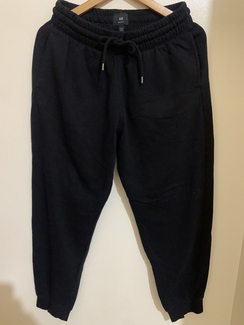 H&M sweatpants (Category: Joggers) located in Legazpi City. Submitted by jaysx666 (Listing ID 1463854098, Image 1). Description: Good as new 32-34.
