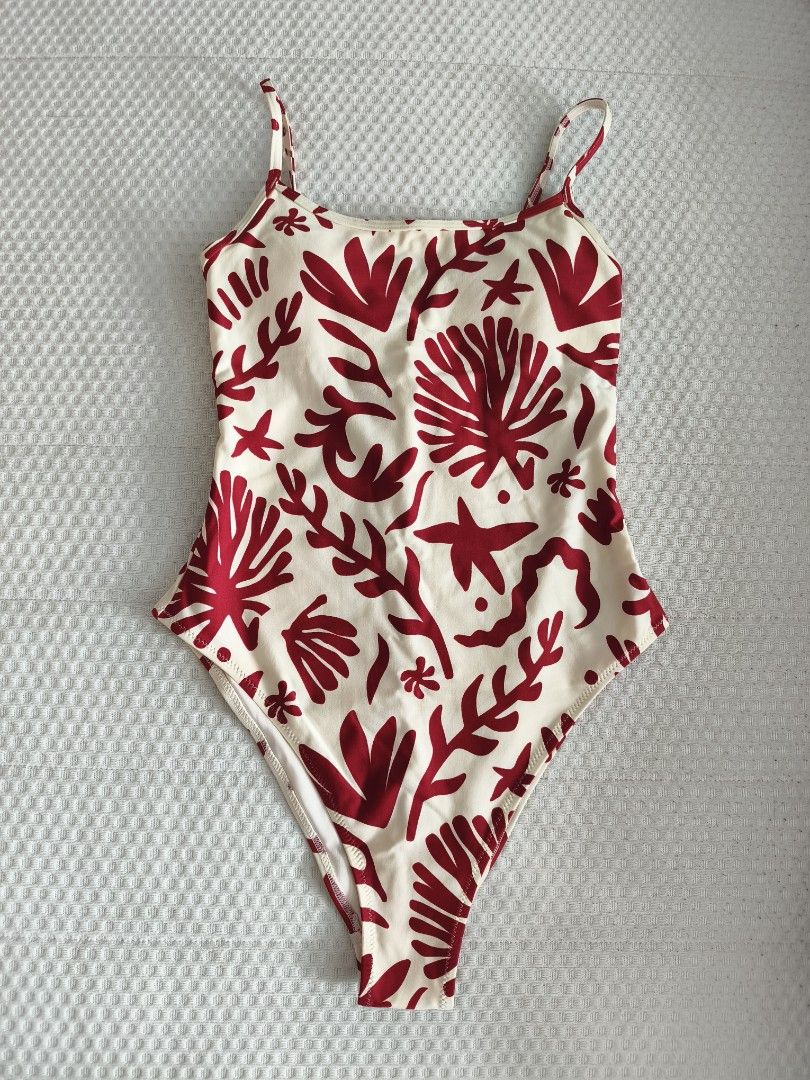 H&M Swimsuit One Piece (Category: Bikinis & Swimsuits) located in Manila. Submitted by smilefashion08 (Listing ID 1463758001, Image 1). Description: Original H&M.