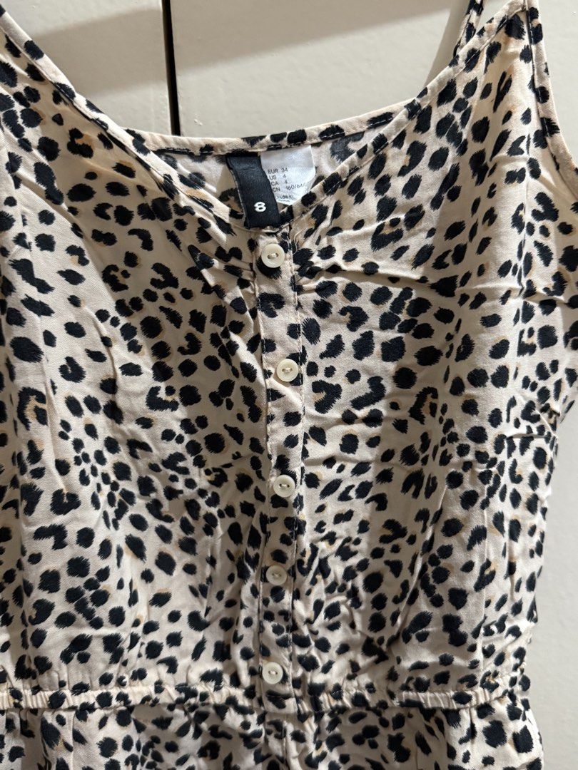 H&M Terry Leopard print jumpsuit (Category: Jumpsuits) located in Makati City. Submitted by prebykris (Listing ID 1463894751, Image 2). Description: Used once; perfect for summer ❤️.