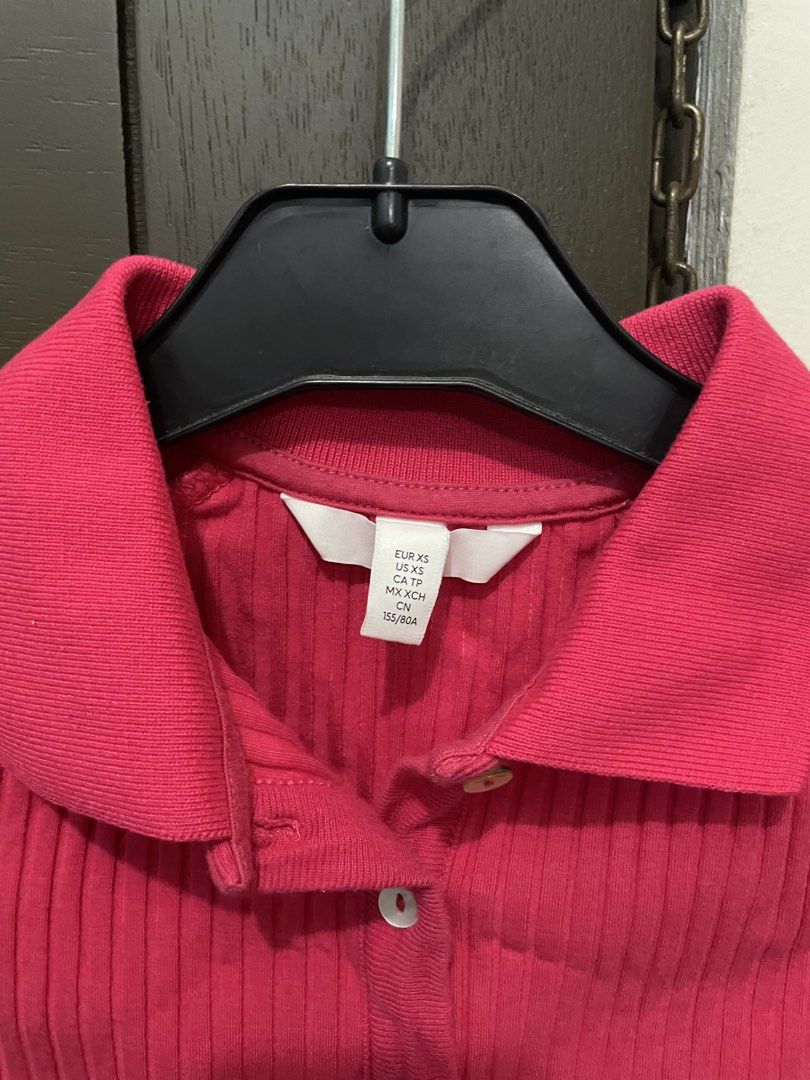 H&M top (Category: Blouses) located in Manila. Submitted by bbiwan (Listing ID 1463800633, Image 2). Description: .