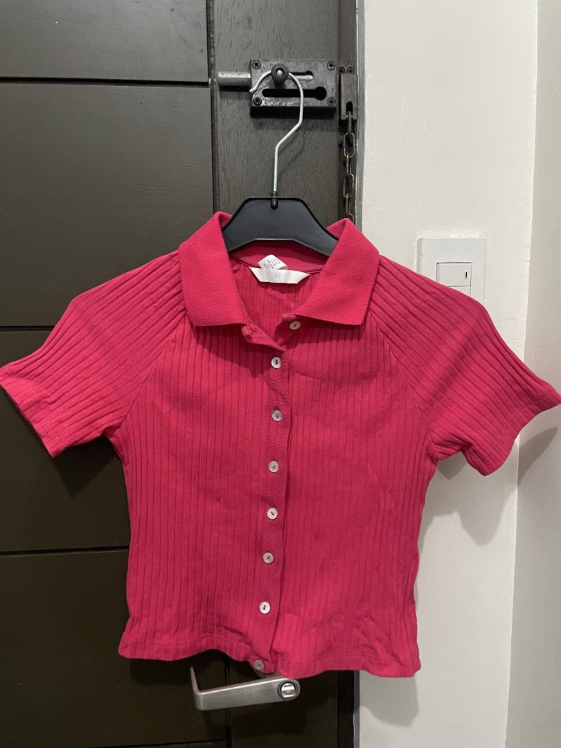 H&M top (Category: Blouses) located in Manila. Submitted by bbiwan (Listing ID 1463800633, Image 1). Description: .