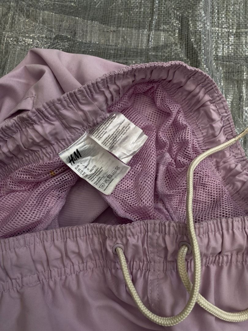 H&M Woven Shorts (Category: Shorts) located in Cadiz. Submitted by thespotcdz (Listing ID 1463790536, Image 2). Description: Nasa picture po nakasulat ang mga detalye. Salamat! Shirt / Jacket / Hat / Cap / Baggy / Y2K / Vintage / Hoodie / Pants / Shorts / Polo / Longsleeves Sleeves / Snapback / Thrift / Ukay AVAILABLE! Check our listings .