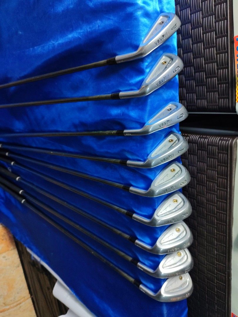 Honma cavity back iron Set (Category: Golf) located in Manila. Submitted by meiyeon2 (Listing ID 1463750243, Image 2). Description: iron set # 4-11i Si cavity special 4 star model Regular Flex.