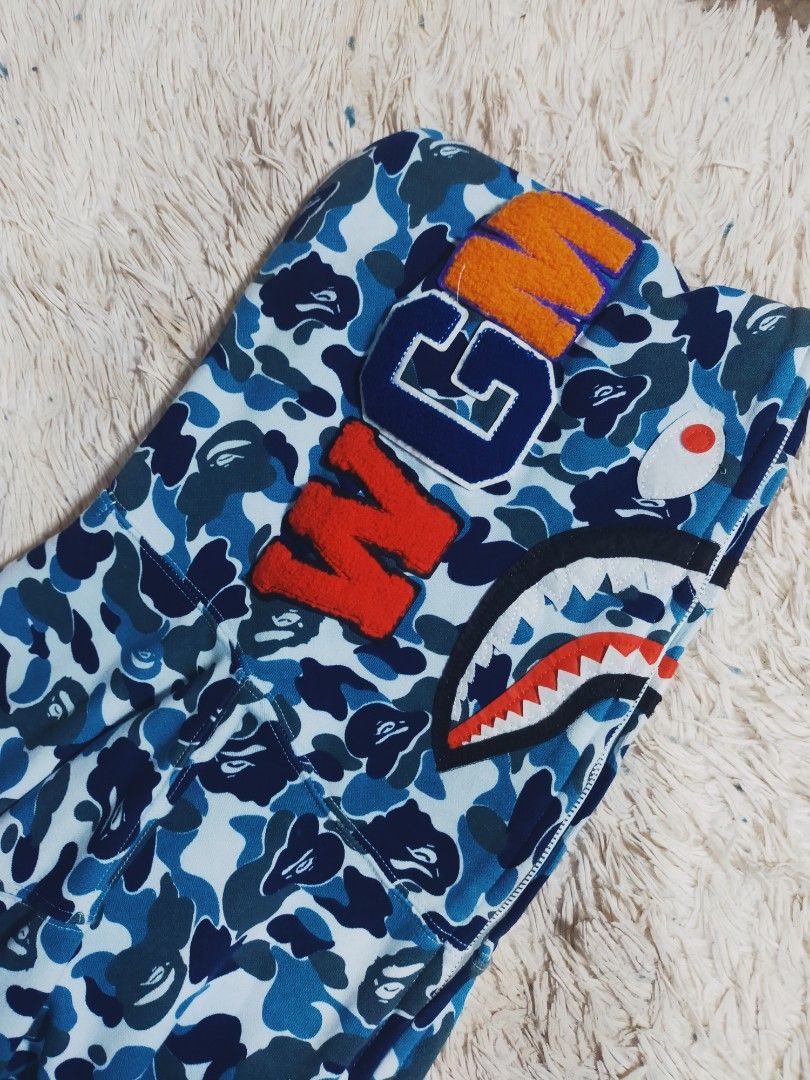 Hoodie jacket (Category: Hoodies) located in Hermosa. Submitted by angelo_12 (Listing ID 1463937821, Image 3). Description: Bape ABC Camo Shark Full Zip Hoodie ( Blue ) Dimes 23W / 28L ( Best Fit For Large ) Colour Rate 10/10 No ISSUES yan! Like New Condition Ready To Wear, Nalaban na 1500 Negotiable SA price.
