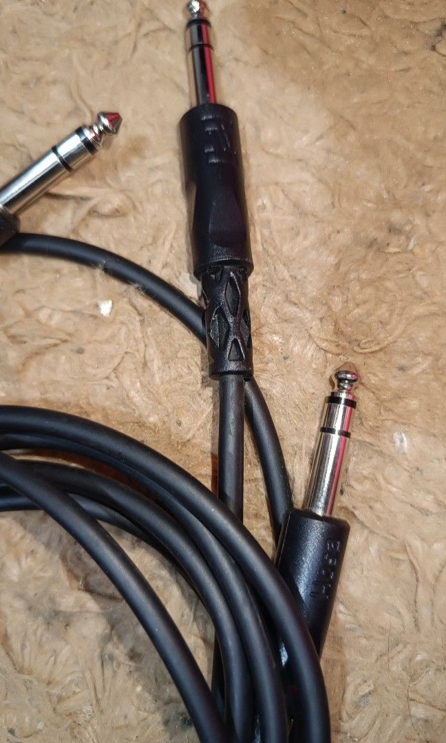 HOSA TRS CABLE 2PCS 1 METER EACH (Category: Portable Audio Accessories) located in Midsayap. Submitted by macoy.picker (Listing ID 1463763028, Image 2). Description: HOSA TRS CABLE 2PCS 1 METER EACH 400+sf Location: north Cotabato.
