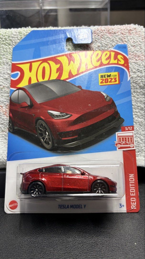 Hot wheels Tesla model Y (Category: Vehicle & Diecast Models) located in Caloocan City. Submitted by caferacergirly (Listing ID 1463862190, Image 1). Description: Wyswyg Pm for offer. .