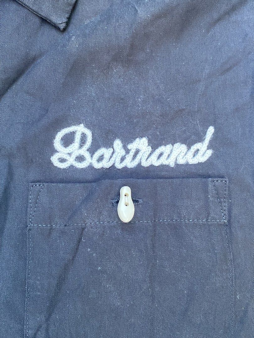 Houston Inc Bowling Shirt (Category: Formal Shirts) located in Subic. Submitted by curatedbyyourstruly (Listing ID 1463936063, Image 2). Description: Houston Inc Bowling Shirt Very Good Condition Issue with Pinhole on the back L28 W23 DM me for more information.