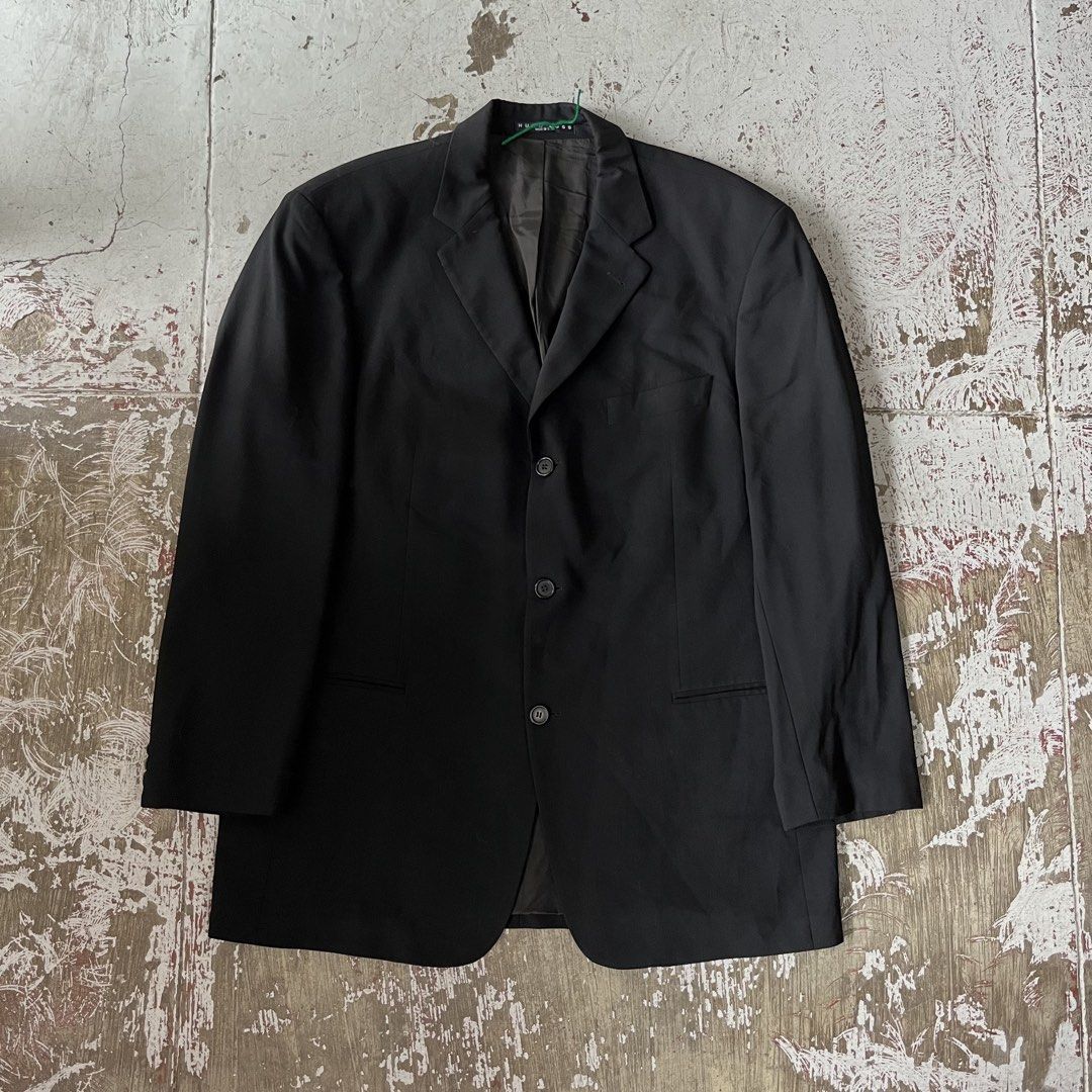 HUGO BOSS black single-breasted three-button blazer with notch lapels (Category: Coats, Jackets and Outerwear) located in Iloilo. Submitted by plugsta (Listing ID 1463807133, Image 1). Description: HUGO BOSS SIZE: L-XL MEASUREMENTS LAID FLAT (IN INCHES): WIDTH: 24 LENGTH: 34 SLEEVE LENGTH: 25 SS: 20 CONDITION: EXCELLENT FLAW/S: NONE.
