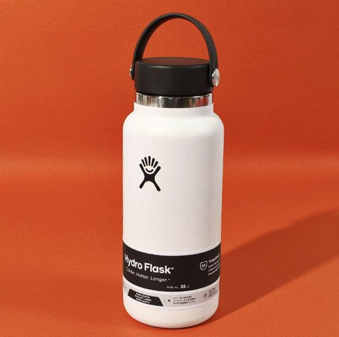 Hydroflask 32oz Wide Flex Cap (Category: Other Sports Equipment and Supplies) located in Manila. Submitted by fmae01 (Listing ID 1463814111, Image 2). Description: BRAND NEW HYDRO FLASK 32 OZ WIDE FLEX CAP – WHITE 🤍 ✨ BRAND NEW & UNOPENED Still sealed in original box — never used! Hydro Flask 32 oz Wide Mouth Flex Cap Color: White Model: W32CTS110 Capacity: 32 oz / 946 mL ✔️ Keeps drinks cold up to 24 hours ✔️ Keeps drinks hot up to 12 hours ✔️ 