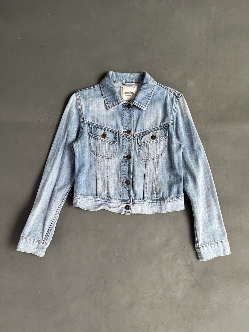 I LOVE H81 DENIM JACKET (Category: Coats, Jackets and Outerwear) located in Quezon City. Submitted by kentstuff (Listing ID 1463837951, Image 1). Description: I LOVE H81 Size M On Tag Shoulder-Hem : 19.5” Pit-Pit : 17” Condition: Excellent CR: 9.8/10 Flaws: ❌ Needwash DISCLAIMER: This is a thrifted item. All brands, logos, and trademarks belong to their rightful owners. We’re here to rehome great pieces — no brand affiliation intended..