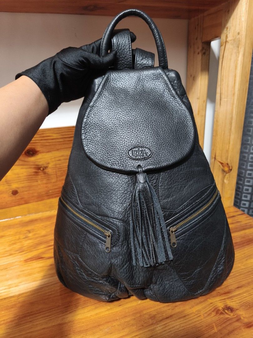 Ibiza backpack (Category: Backpacks) located in Baguio. Submitted by queenlyne_vintage_rare_finds (Listing ID 1463831282, Image 2). Description: .