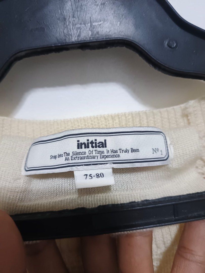 INITIAL (Category: Longsleeves) located in Dasmarinas. Submitted by jessputrages (Listing ID 1463770563, Image 3). Description: For sale Initial Excellent condition No issue 600 plus shipping fee Pm for more details.