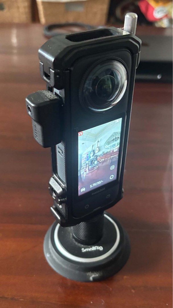 Insta 360 X4 (Category: Video Cameras) located in San Juan City. Submitted by LuckyFindsPh (Listing ID 1463802171, Image 3). Description: Insta 360 X4 package includes: ☑️ Smallrig cage and suction stand ☑️ Invisible stick ☑️ 3.5mm mic input adaptor ☑️ screen protector complete with box 🟢 100% makinis, no issue. 🔴 no memory card 🔸 RFS: Unloading. Nakatago lang. 📍 Pick-up only in Greenhills, San Juan. .