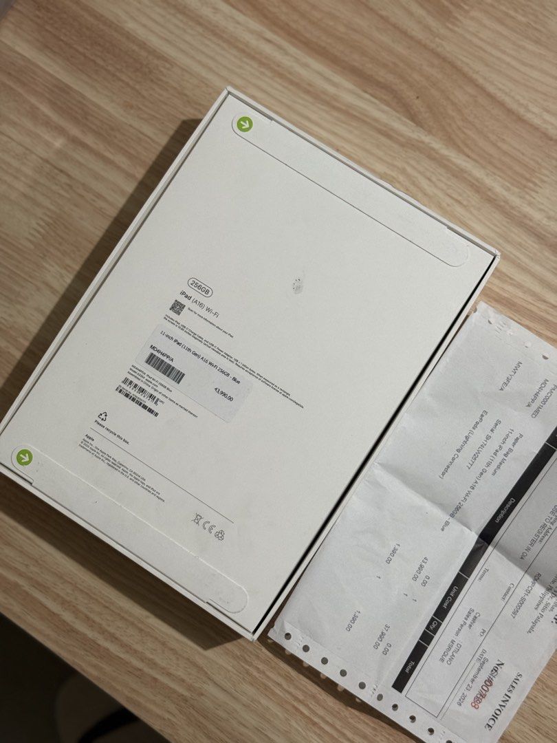 Ipad 11th gen 256gb brandnew sealed (Category: iPad) located in Valenzuela. Submitted by trickshop (Listing ID 1463806549, Image 2). Description: Brandnew sealed IPAD 11TH GEN 256GB BLUE 1 YEAR APPLE WARRANTY WITH RECEIPT 📍MANDALUYONG CITY.