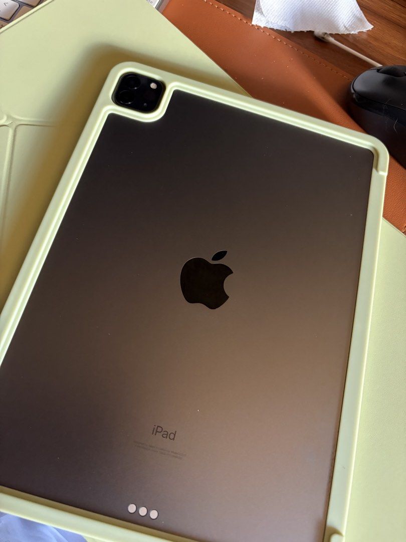 iPad Pro M1 (Category: iPad) located in Pasig City. Submitted by apytorres88 (Listing ID 1463934697, Image 2). Description: Used but not abused. Well taken cared of. Inclusions: iPad Pro M1 11 inch 128gb Space gray Box Original Apple chord type c Can throw in the baesus pen as freebies Seldom used. Back up for onsite even agenda and comms only. No dents, no issues - stop looking for one Can do meet ups in SM East in the afternoons. Can ship via l