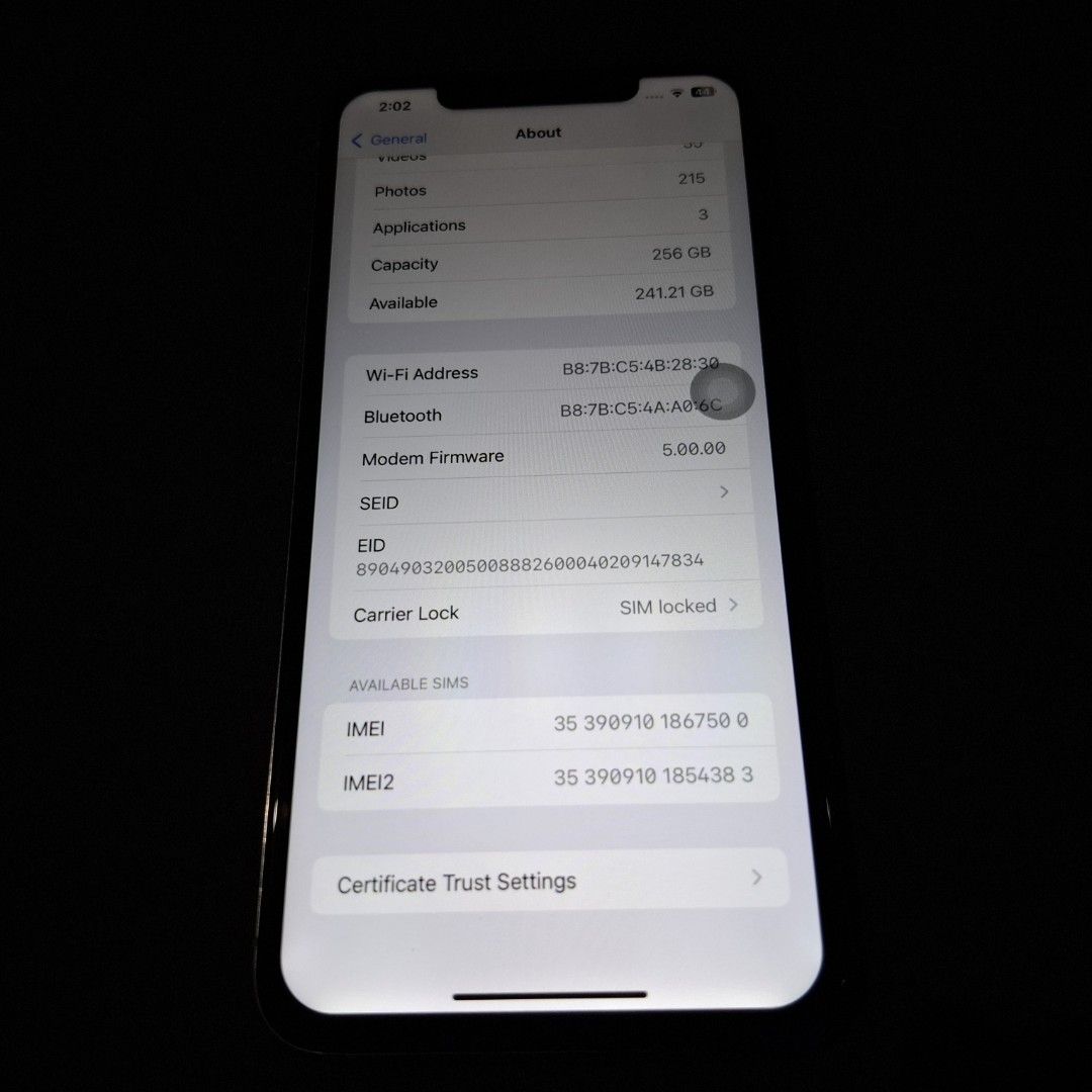 IPHONE 11 PRO MAX 256GB (Category: iPhone 12 Series) located in Manila. Submitted by timteves6248180 (Listing ID 1463295928, Image 3). Description: IPHONE 11 PRO MAX Details: - 256GB - Silver - 69% Battery Health (Original) - PP/A (Local Variant) - NTC Approved - Smart Locked (Smart/TNT sim only) - No icloud issue - Face ID working - No Dents/Scratches Issue: - Replaced LCD - No Truetone Inclusions: Unit + 2 Cases + Bisen Charging Wire 10.5K (Neg