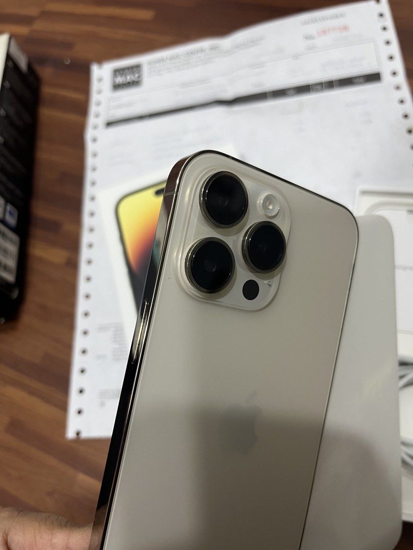 IPHONE 14 PRO MAX 128GB (Category: iPhone 14 Series) located in Quezon City. Submitted by hellosydney78 (Listing ID 1463779650, Image 3). Description: Lady Owned 128gb Iphone 14 Pro Max 78% Battery Health Bought at Powermac Center SM NORTH EDSA (with receipt) Complete inclusions No dents Meet-up okay .