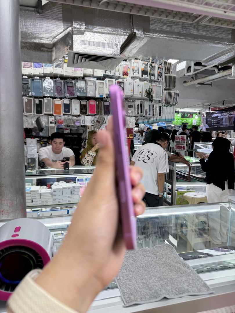 iPhone 16 128GB Factory Unlock No Issue Secondhand (Category: iPhone 16 Series) located in Pasig City. Submitted by FarAndRayShop (Listing ID 1463913644, Image 2). Description: 🔥 A GADGET SHOP — BUY • SELL • SWAP 📱 iPhone 16 | 128GB 💰 PRICE: ₱35,499 Looking for a legit, authentic, and hassle-free gadget transaction? You’re in the right place! ✨ UNIT DETAILS: ✅ Factory Unlocked ✅ Authentic / Genuine Unit ✅ No Hidden Issues ✅ Fully Functional ✅ 