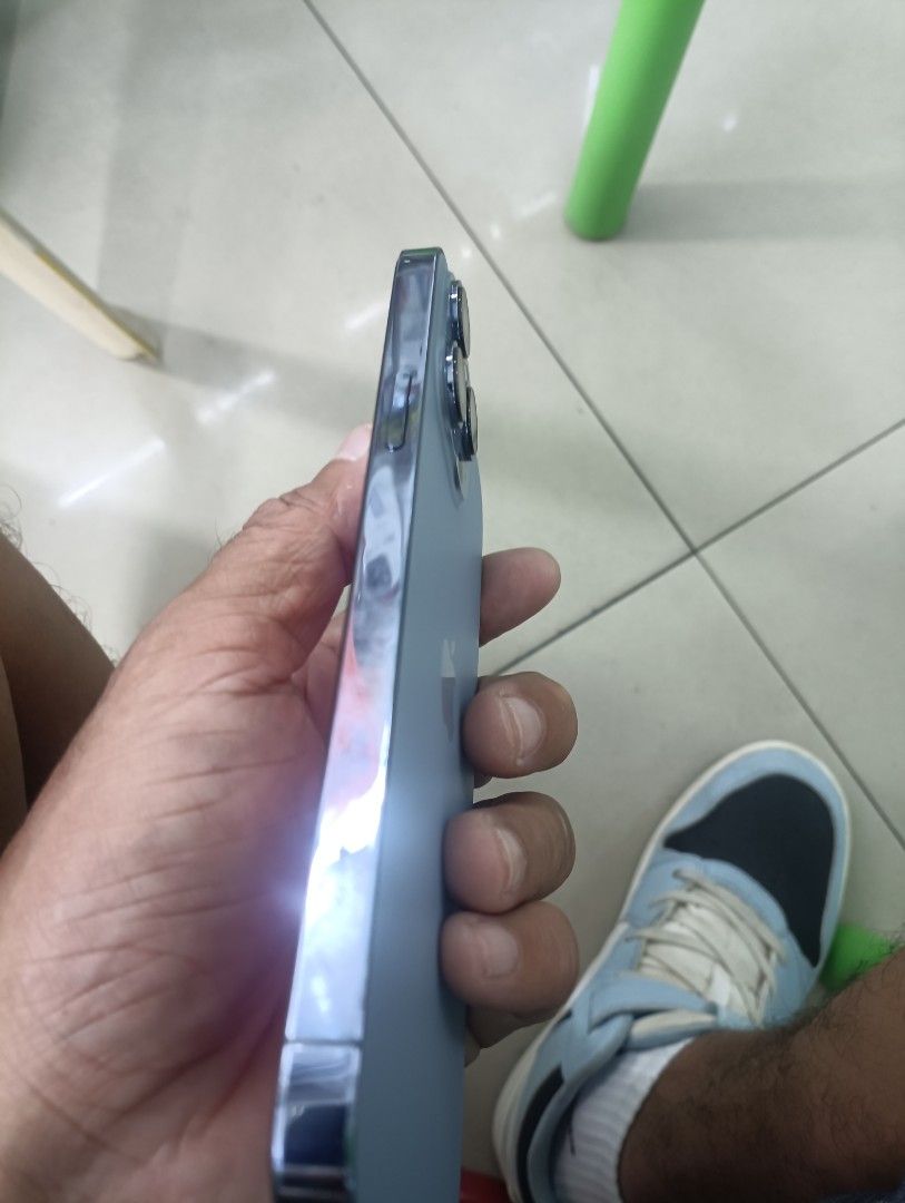 iPhone (Category: iPhone 13 Series) located in Caloocan City. Submitted by fastwater_570940 (Listing ID 1463821833, Image 3). Description: iPhone 13promax 128GB with case/Charger and tempered glass freebies .