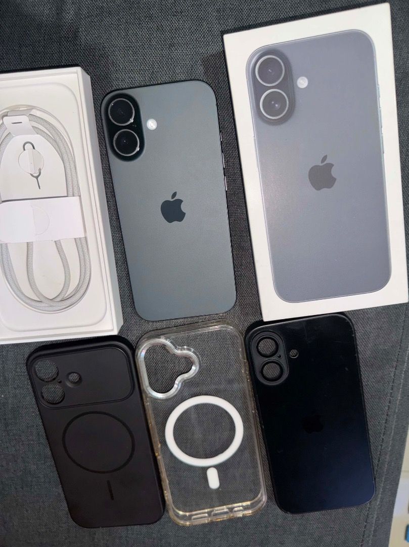 Iphone 17 Black 256GB (Category: iPhone 17 Series) located in Caloocan City. Submitted by jclmbc (Listing ID 1463921711, Image 3). Description: With orig box and cord 100 Battery health 140 Cycle count No sim restriction No Issue (4 months old) Open for swap to lower units + add cash .