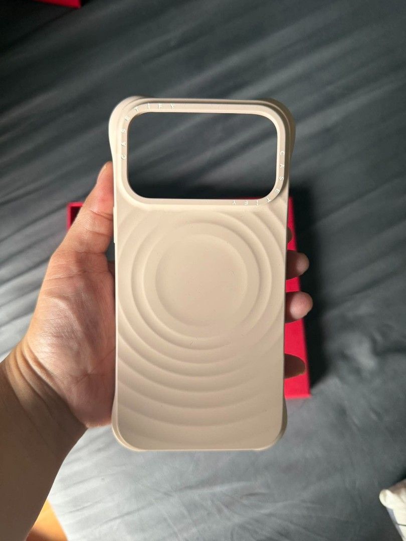 iPhone 17 pro max (Category: Cases & Sleeves) located in Marikina City. Submitted by heyj3r (Listing ID 1463812391, Image 3). Description: Preloved phone case for iPhone 17 Pro Max DUPE Cases Ripple (oat color)- 450 Clear- 200 Take all- 600 Box not included Loc: Marikina City.