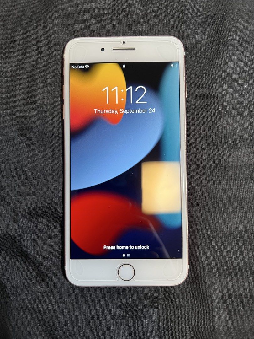 iPhone 7 Plus - Rose Gold - 32gb + Spigen Case (Category: iPhone 7 Series) located in Quezon City. Submitted by rrzegg (Listing ID 1463809229, Image 1). Description: IPhone 7 Plus Rose Gold 32gb +First Owner, Bought in Powermac +68% Battery Health (Still Original Battery) +Working Fingerprint +Working Front/Back Camera +Working All Buttons +Working Mic and Speaker +No Sim Restriction +White Spigen Case Included - No Box, Unit and Case Only Issue: