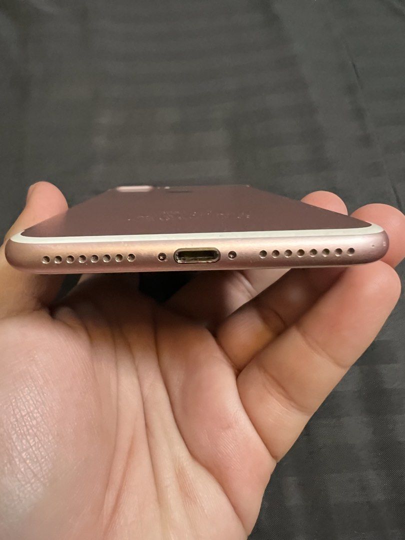 iPhone 7 Plus - Rose Gold - 32gb + Spigen Case (Category: iPhone 7 Series) located in Quezon City. Submitted by rrzegg (Listing ID 1463809229, Image 3). Description: IPhone 7 Plus Rose Gold 32gb +First Owner, Bought in Powermac +68% Battery Health (Still Original Battery) +Working Fingerprint +Working Front/Back Camera +Working All Buttons +Working Mic and Speaker +No Sim Restriction +White Spigen Case Included - No Box, Unit and Case Only Issue: