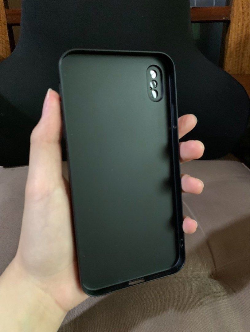 Iphone XS Max phone cases (Category: Cases & Sleeves) located in Manila. Submitted by uwisa (Listing ID 1463874309, Image 2). Description: •DM for more inquiries •RFS: Decluttering, not being used anymore.