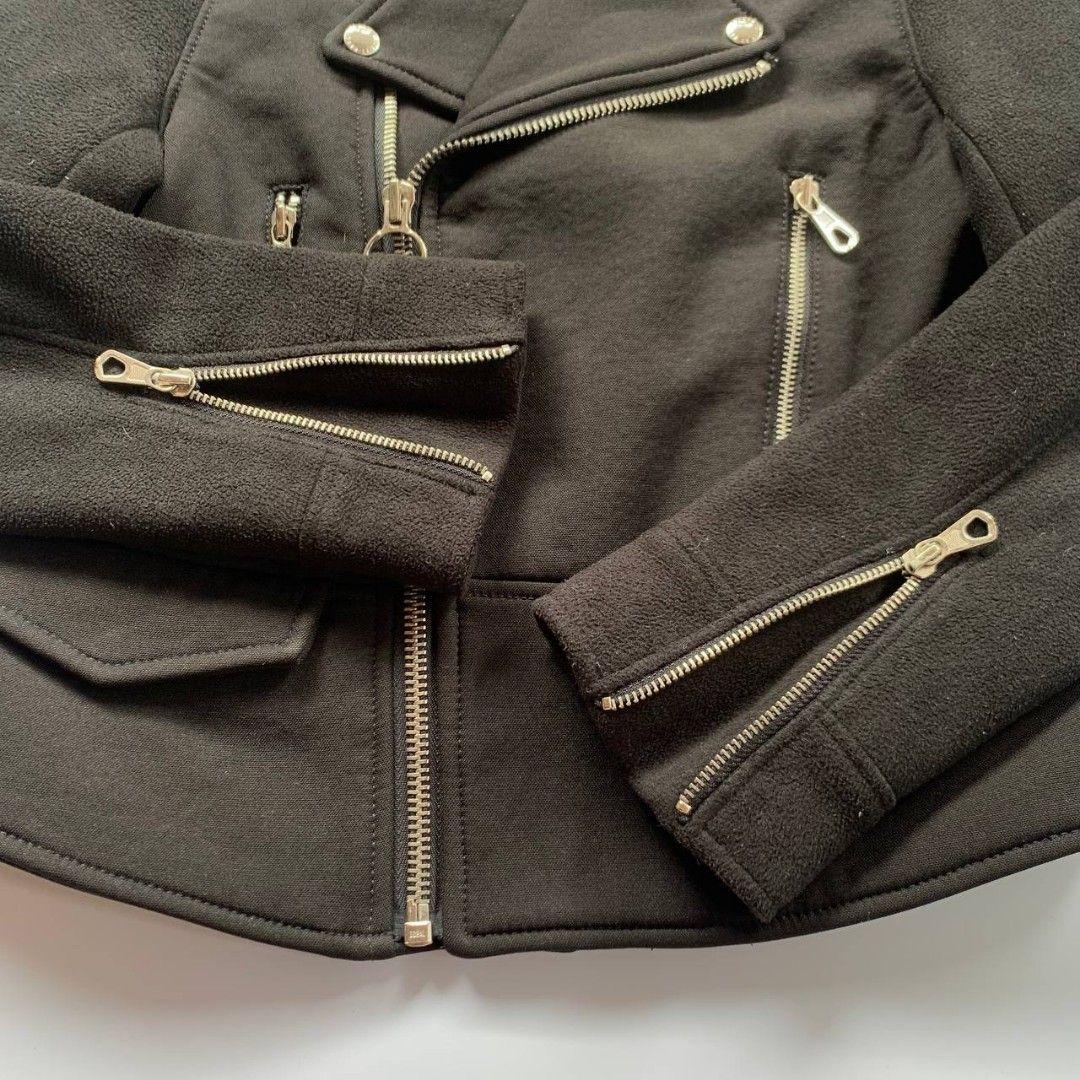 IZZUE BIKER JACKET (Category: Coats, Jackets and Outerwear) located in Puerto Princesa. Submitted by terrificgarments (Listing ID 1463874985, Image 3). Description: IZZUE BIKER JACKET ₱500 + Shipping fee Size XS on Tag Width: 17.5 Length: 21 Issue: None Excellent condition 📌 COLOR MAY VARY DUE TO LIGHTING 📌 ALREADY WASHED 📌 Payment First 📌 No COD 📌 Courier: J&T.