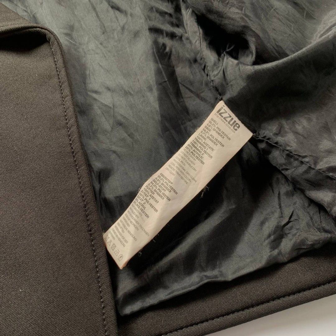 IZZUE BIKER JACKET (Category: Coats, Jackets and Outerwear) located in Puerto Princesa. Submitted by terrificgarments (Listing ID 1463874985, Image 2). Description: IZZUE BIKER JACKET ₱500 + Shipping fee Size XS on Tag Width: 17.5 Length: 21 Issue: None Excellent condition 📌 COLOR MAY VARY DUE TO LIGHTING 📌 ALREADY WASHED 📌 Payment First 📌 No COD 📌 Courier: J&T.
