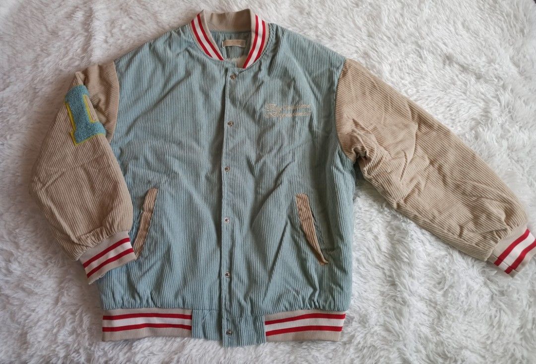 Jacket with Fur Lining (Category: Coats, Jackets and Outerwear) located in Cavite. Submitted by myprelovedstars (Listing ID 1463915710, Image 2). Description: .