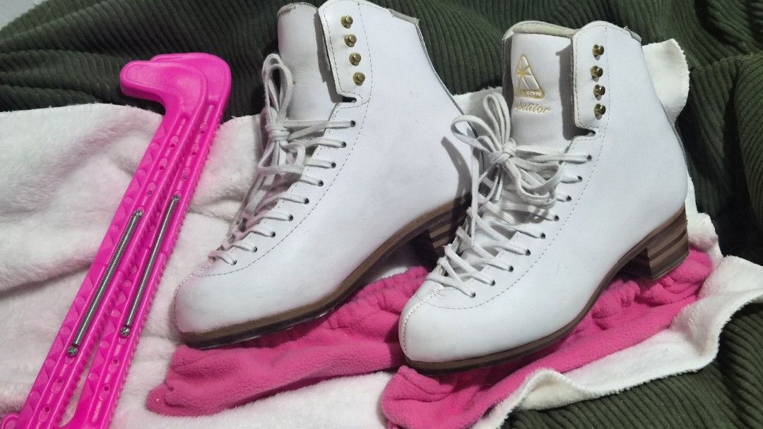 JACKSON COMPETITOR (Category: Other Sports Equipment and Supplies) located in Silang. Submitted by reiisasaki (Listing ID 1463912397, Image 1). Description: FS Jackson Competitor / Aspire XP blades Size: 5.5 C Insole: 24cm Lightly used Soakers, Guards and Skate bag included 12k but negotiable RFS wrong size Meet up at MOA/Mega.