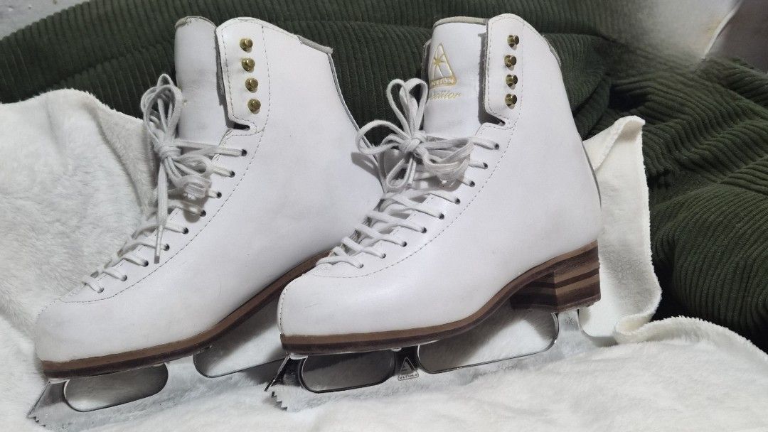 JACKSON COMPETITOR (Category: Other Sports Equipment and Supplies) located in Silang. Submitted by reiisasaki (Listing ID 1463912397, Image 3). Description: FS Jackson Competitor / Aspire XP blades Size: 5.5 C Insole: 24cm Lightly used Soakers, Guards and Skate bag included 12k but negotiable RFS wrong size Meet up at MOA/Mega.