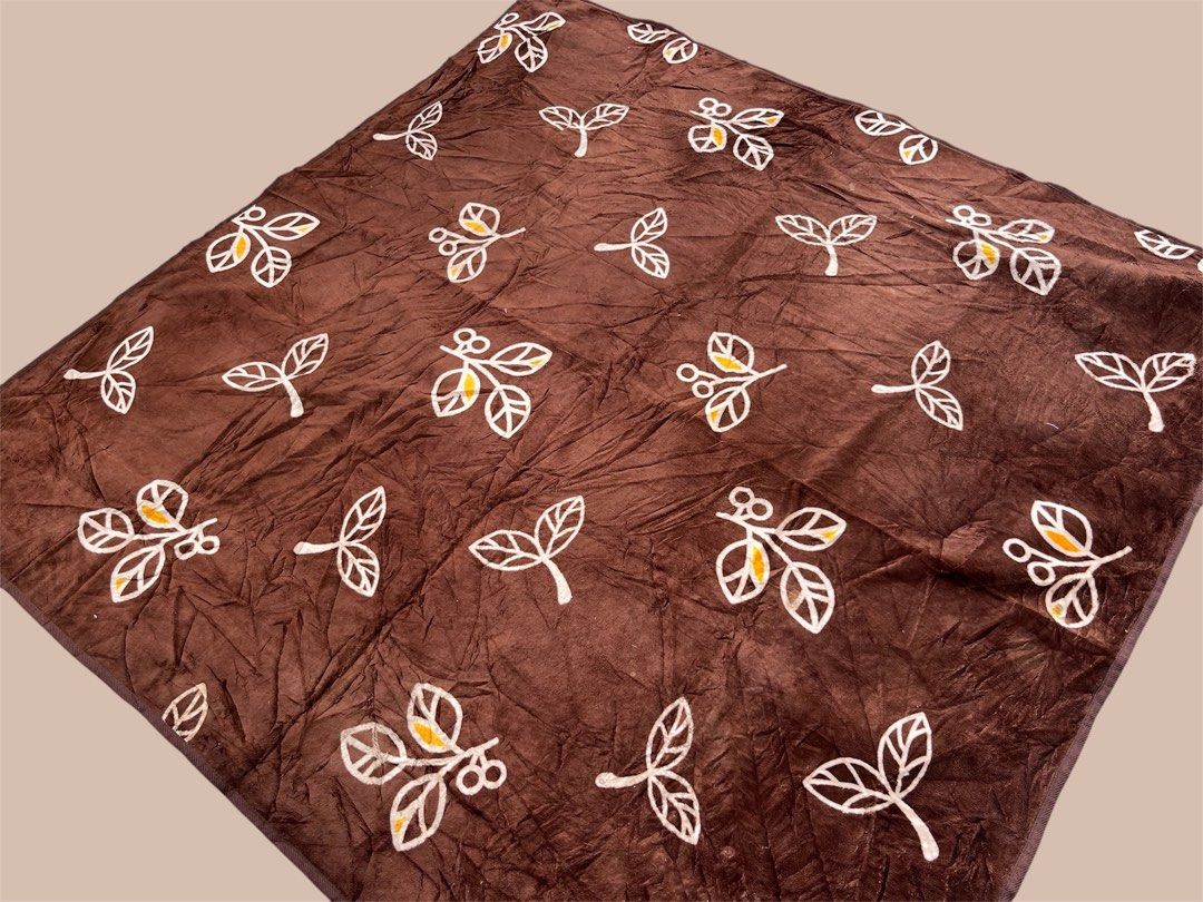 JAPAN CARPET 180x180cm (Category: Carpets, Mats & Flooring) located in Bulacan. Submitted by letsfindukaywithme (Listing ID 1463759005, Image 2). Description: Japan floor mat/carpet 180x180cm Like new condition 10/10 Washable. Good for sala, dining, and bedroom. +sf payment first Ship via J&T.