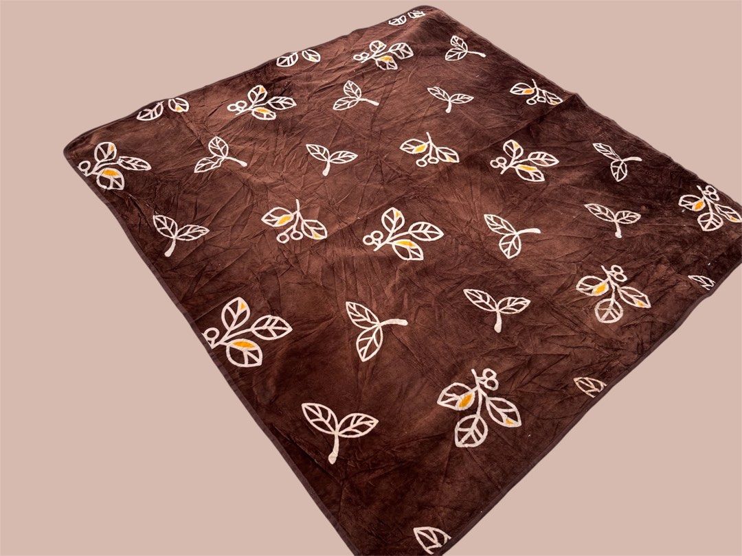 JAPAN CARPET 180x180cm (Category: Carpets, Mats & Flooring) located in Bulacan. Submitted by letsfindukaywithme (Listing ID 1463759005, Image 1). Description: Japan floor mat/carpet 180x180cm Like new condition 10/10 Washable. Good for sala, dining, and bedroom. +sf payment first Ship via J&T.