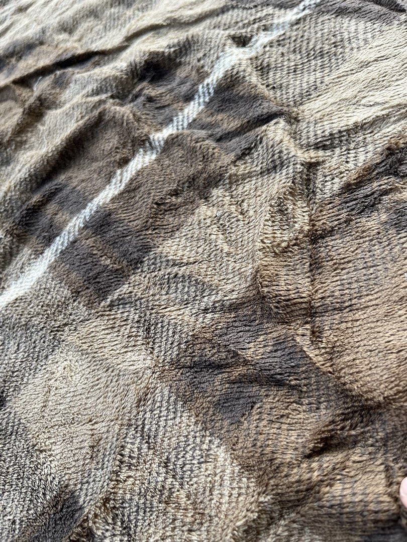 JAPAN CARPET 200x200cm (Category: Carpets, Mats & Flooring) located in Bulacan. Submitted by letsfindukaywithme (Listing ID 1463759417, Image 3). Description: Japan floor mat/carpet 200x200cm Like new condition 10/10 Washable. Good for sala, dining, and bedroom. +sf payment first Ship via J&T.