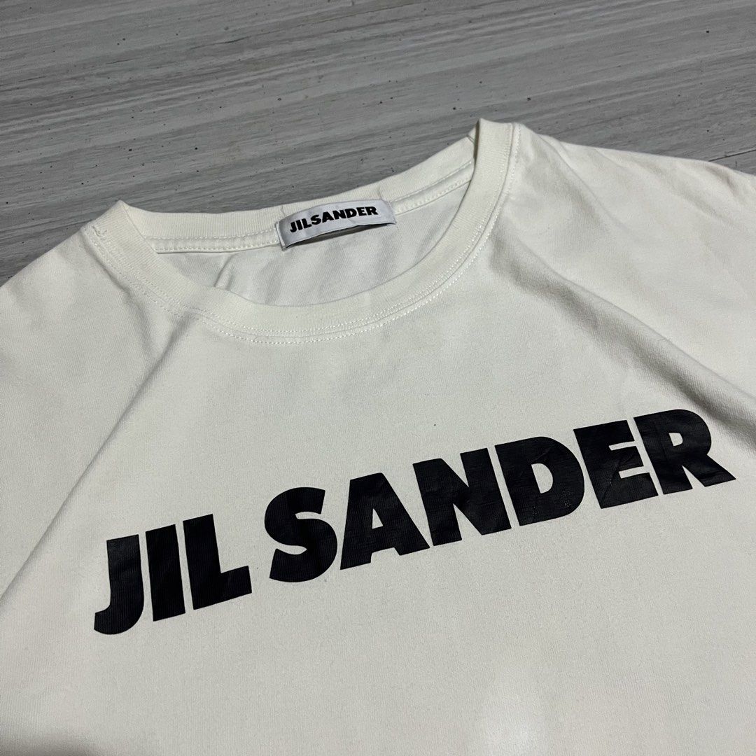 JIL SANDER (Category: Tshirts & Polo Shirts ) located in Iloilo. Submitted by thrift2cali (Listing ID 1463778119, Image 2). Description: 20 / 26.5 MED - LRGE EXCELLENT • NO ISSUE CR 9.5 / 10.